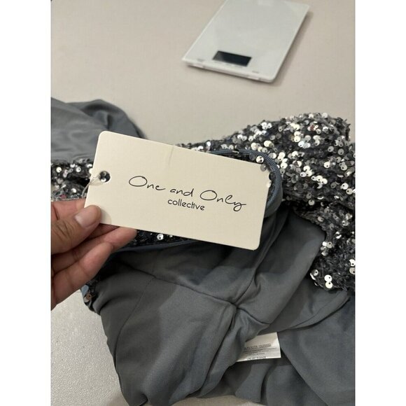 One And Only Sequin Silver Party Dress V Neck Short Fully Lines Stretchy Size XS - Picture 11 of 14